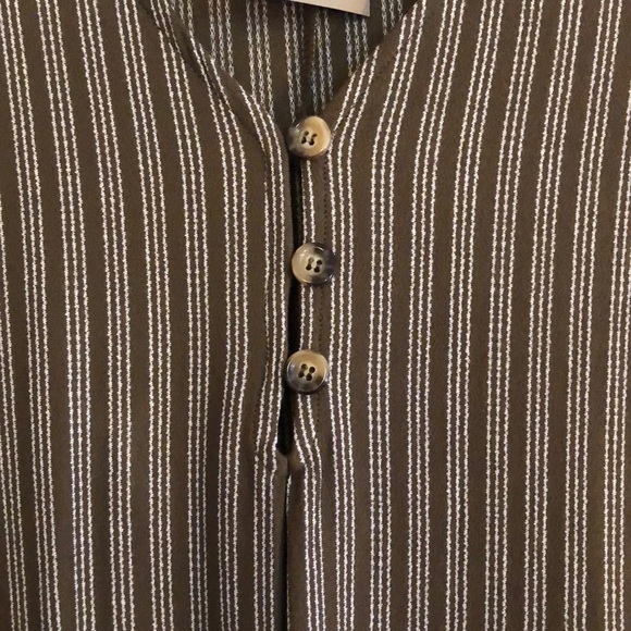 Pull & Bear Green Striped Dress - Picture 3 of 4